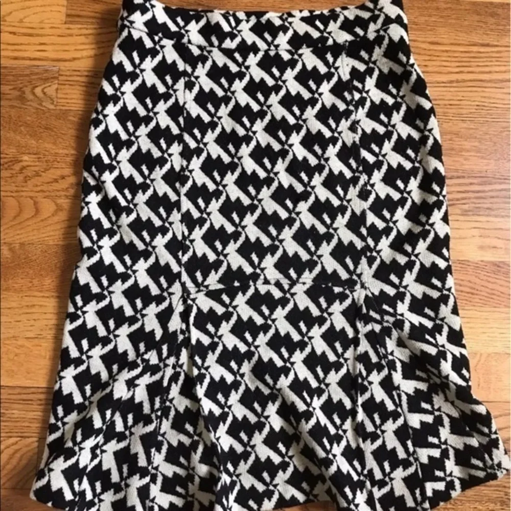 Dianne Von Furstenberg wool fit‎ and flare skirt 6